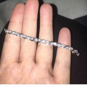 Sterling silver bracelet w/cubic zirconia stones